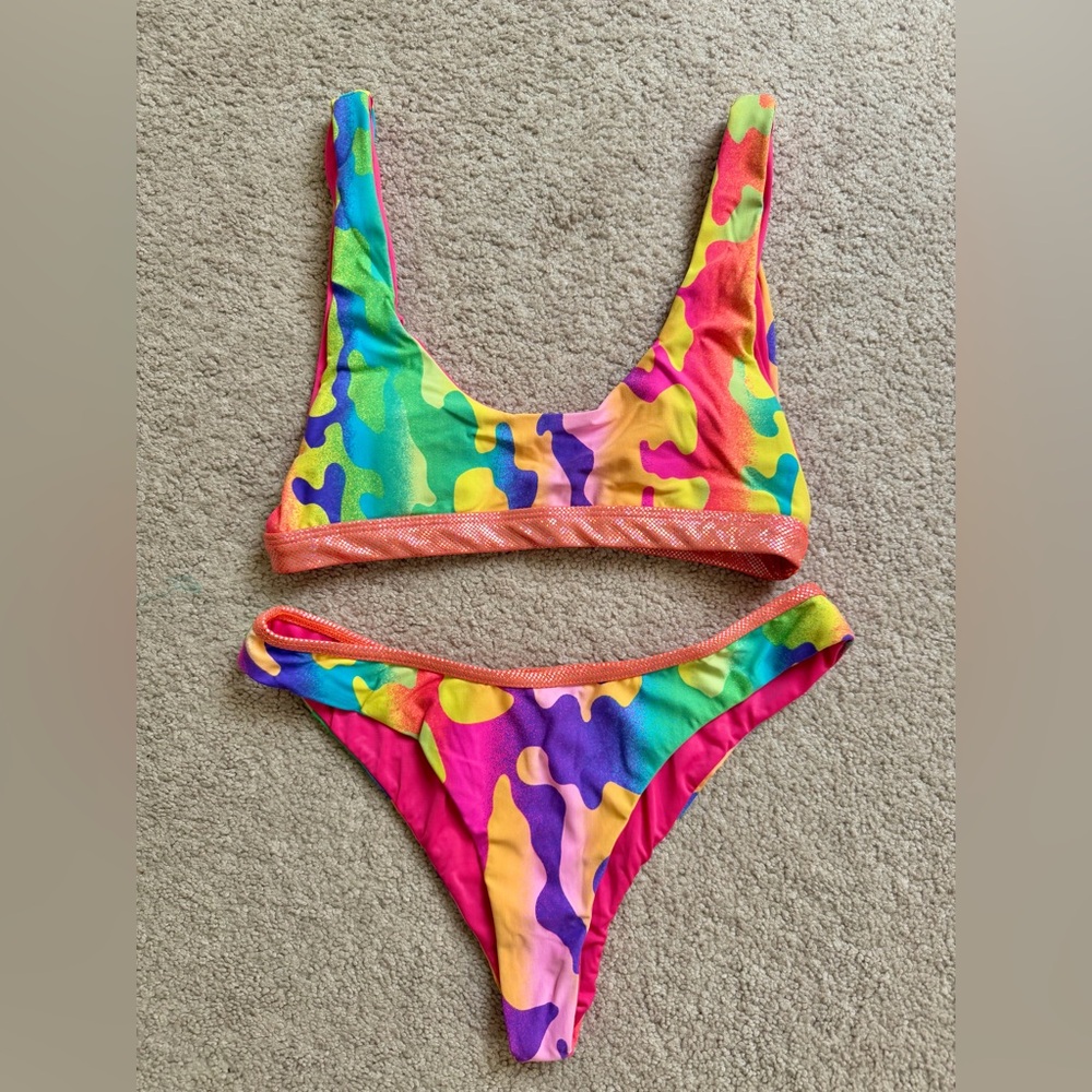 NWOT Dippin' Daisy's Colorful Bikini